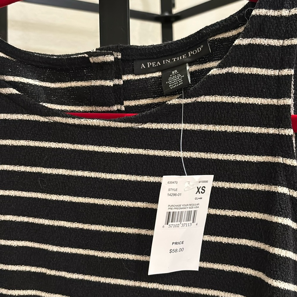 A Pea in the Pod Maternity top